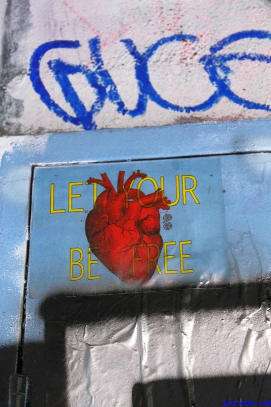 Let Your Heart Be Free - PHOENIX the street artist