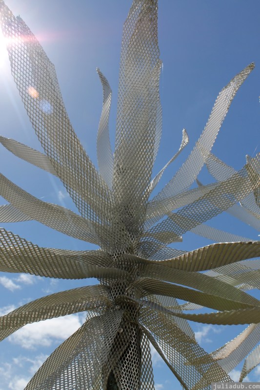 NZ Sculpture OnShore Nov 2012 (28) Wolf Habichhorst 'Embrace'