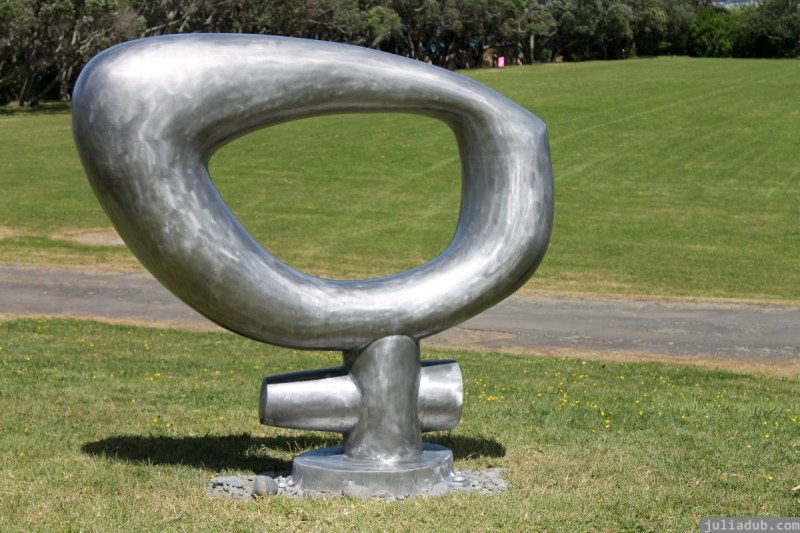 NZ Sculpture OnShore Nov 2012 (36) Paul Beaurepaire's 'Key'