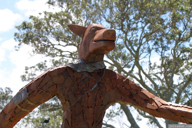 NZ Sculpture OnShore Nov 2012 (93) James Wright 'Rover in the Clover'